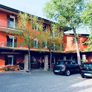  Bed & Breakfast Red Fenice
